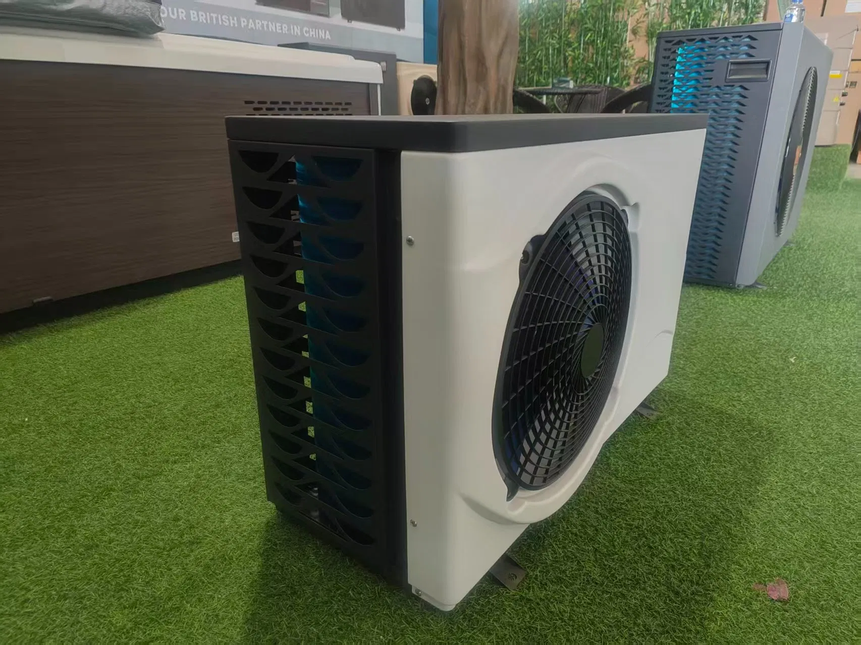 Popular Home Appliance Household Heat Pump Inverter Mini Split Type Air Source Water Heater Heat Pump