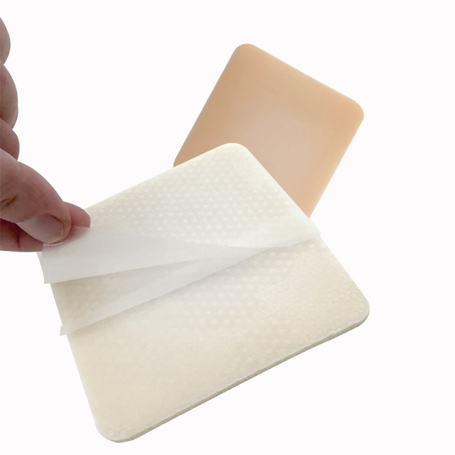 10X10cm ضمادات جروح ذات حواف ناعمة لاصقة ذاتيًا من رغوة السيليكون