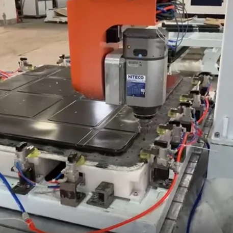 Double Work Table 5 Axis CNC Center for EV Battery Cover Machining