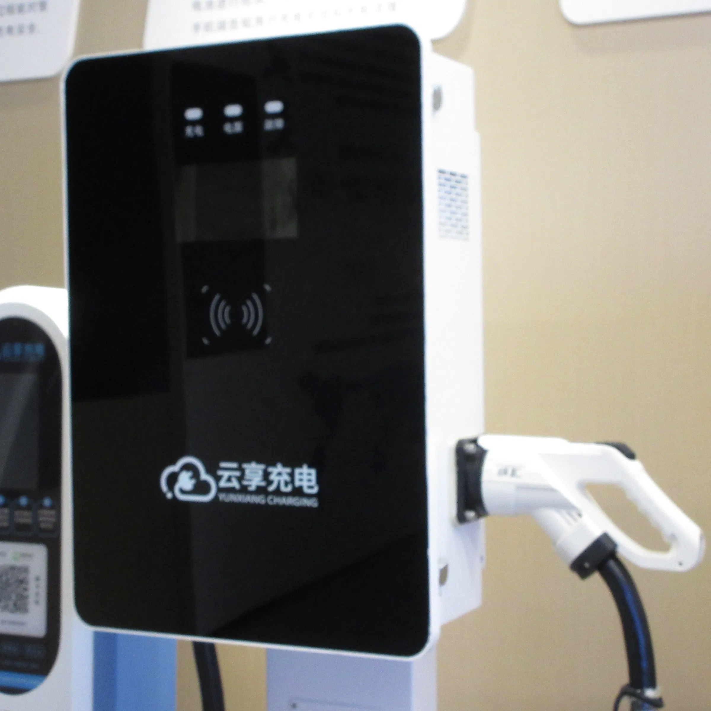 Customized European American EU Us UK Standard CCS1 CCS2 Gbt Universal Workplace 20 30 40kw DC EV Electric Vehicle Car Charger Charge Charging Station