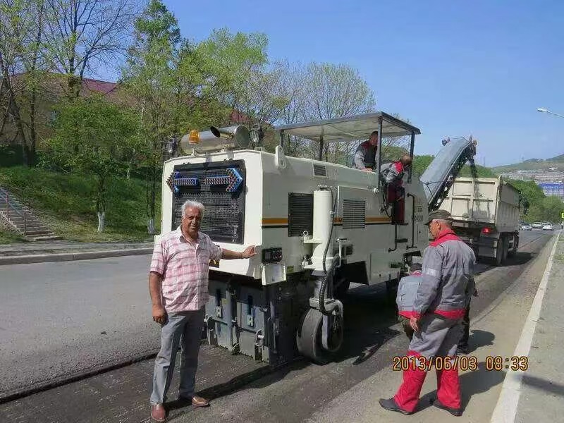 Road Milling Machine (2)