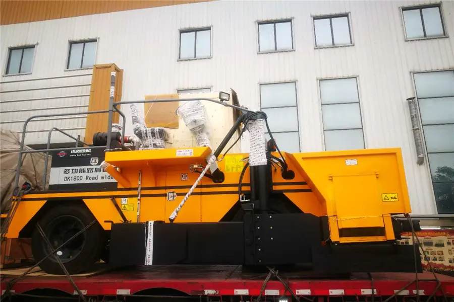 High-Quality China DK1800 Multifunctional Road Widener / Paver - Top Suppliers & Factory for Asphalt and Base Material Applications Manufacturers, Factory
