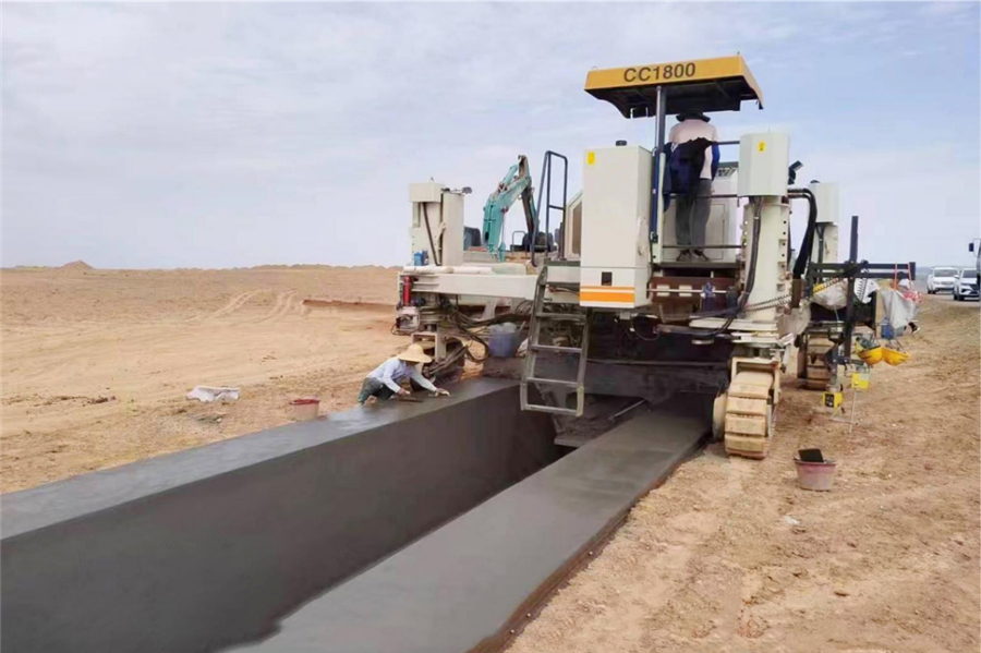 Slip-Form Paver Side View