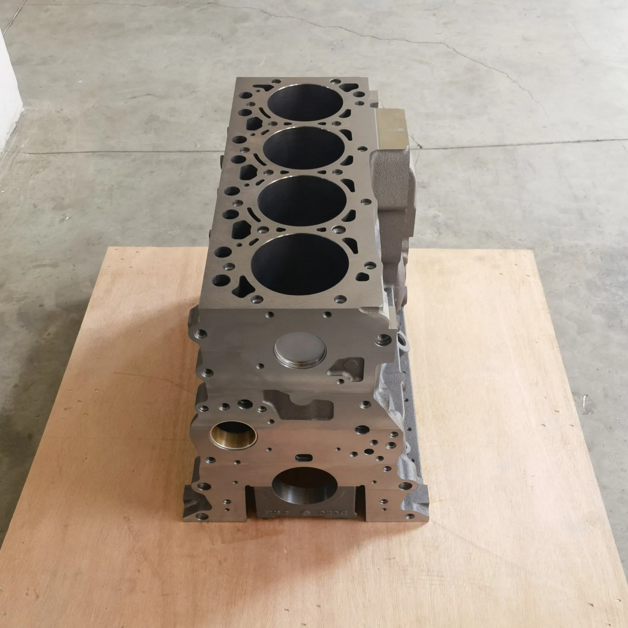 الآلات 4.5L أجزاء محرك الديزل Qsb4.5 كتلة الأسطوانة 4955284 4934322 5405075