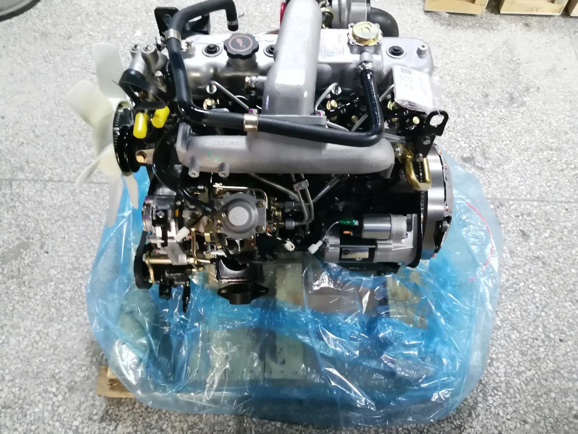 محرك ديزل شاحنة / تبريد بالماء Engine4 أسطوانة 68kw 4jb1 /4jb1t لشاحنة SUV محرك ديزل بحري لمحرك قارب للسفينة