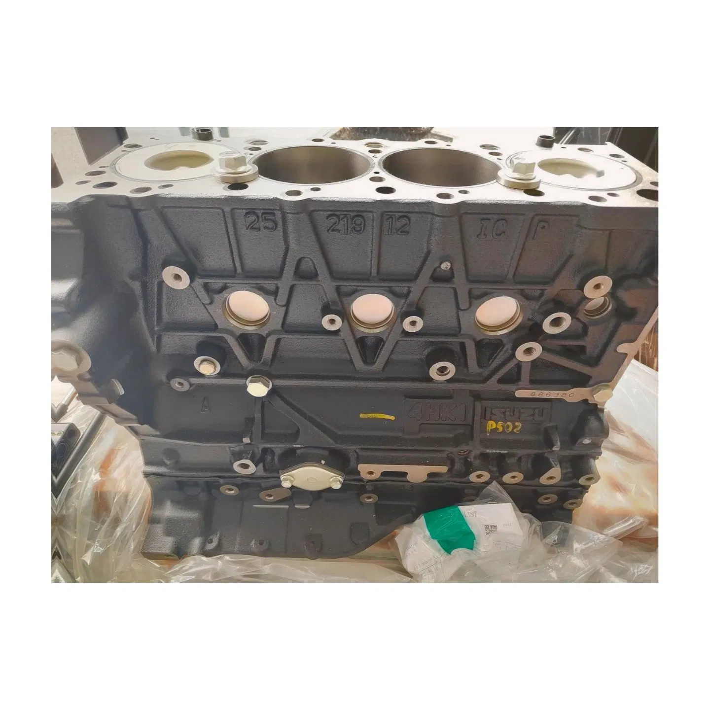 قطع غيار السيارات 4HK1 V4 5.2L مجموعة كتلة المحرك القصيرة الفارغة لمحرك الديزل إيزوزو قطع غيار أصلية جديدة لشاحنة خفيفة