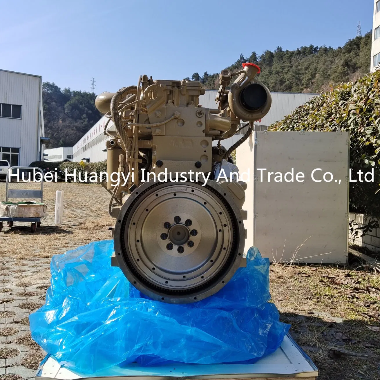 محرك حافلة جديد خطي 6-Cylinder 8.9L محرك ديزل مزود بشاحن توربيني ومبرد Qsl9 لمحركات الحفارات واللودرات والمركبات التجارية