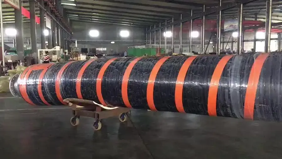 Large diameter rubber hose detail