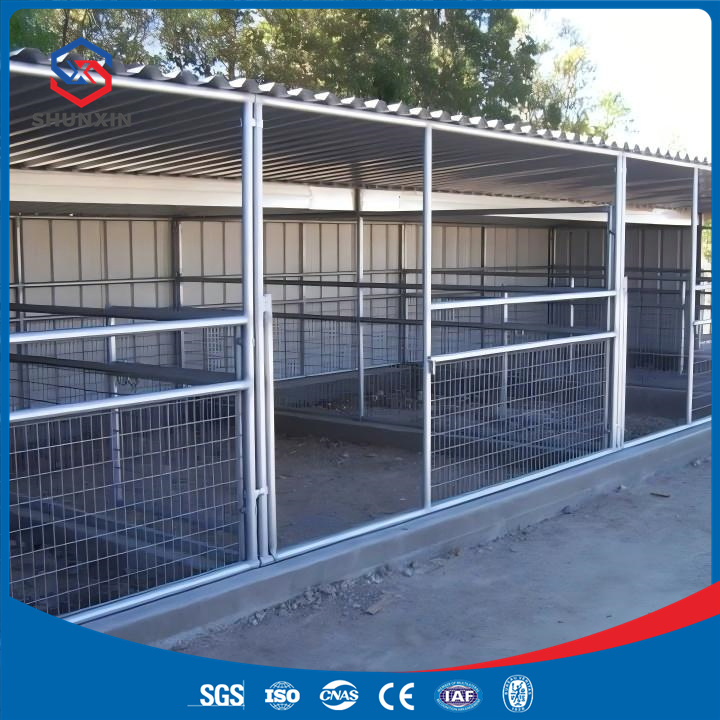 Edifícios Modulares Sustentáveis para Aves e Gado