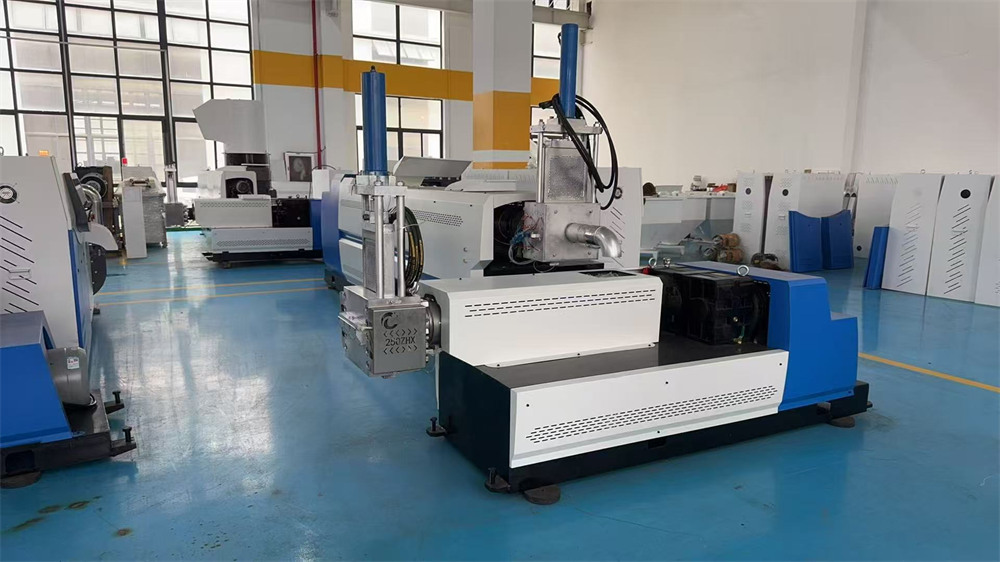 plastic recycling machine
