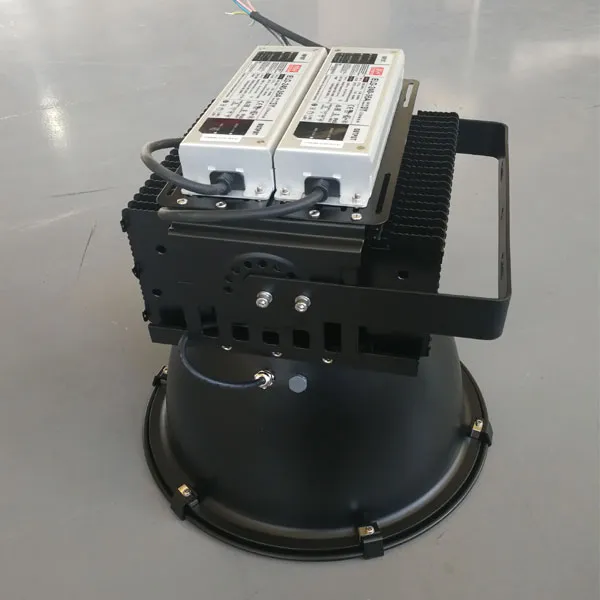 Iluminação de Projetor para Projetos Industriais de Estádios ao Ar Livre em Portos 400W 500W 1000W Luz de Torre LED de Poste Alto
