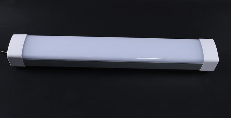 2FT 4FT 5FT 50W Iluminação Linear de Túnel LED IP66 Lâmpada Branca LED à Prova d'Água e à Prova de Intempéries com Clipes Luz Tubular LED Triproof Instalação Fácil