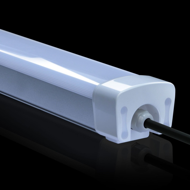 2FT 4FT 5FT 50W Iluminação Linear de Túnel LED IP66 Lâmpada Branca LED à Prova d'Água e à Prova de Intempéries com Clipes Luz Tubular LED Triproof Instalação Fácil