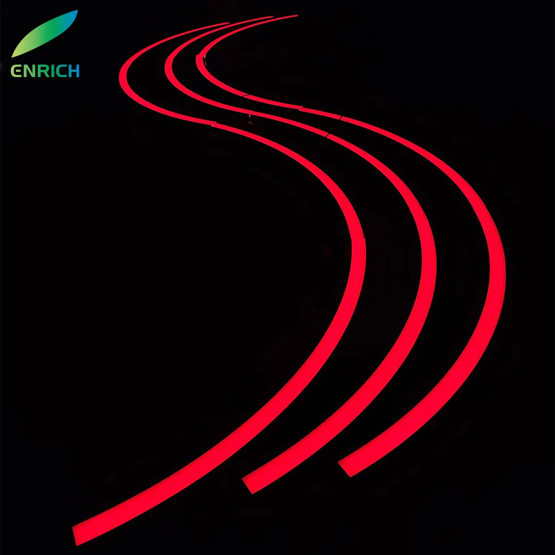 Luz Pendente Curvada RGBW de Alta Qualidade, Luz Linear LED de Desempenho Esportivo para Showroom, Equipamentos Profissionais de Peças Automotivas, Iluminação para Carros/Ginásios