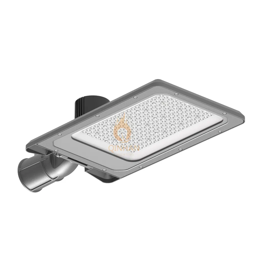 Iluminação LED de Rua Urbana em Área Pública com Sensor de Movimento 150W