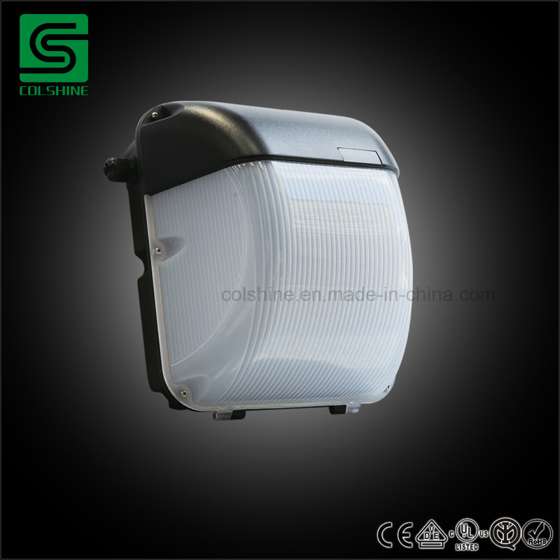 Iluminação Externa IP65 Luz de Parede LED com Sensor de Movimento