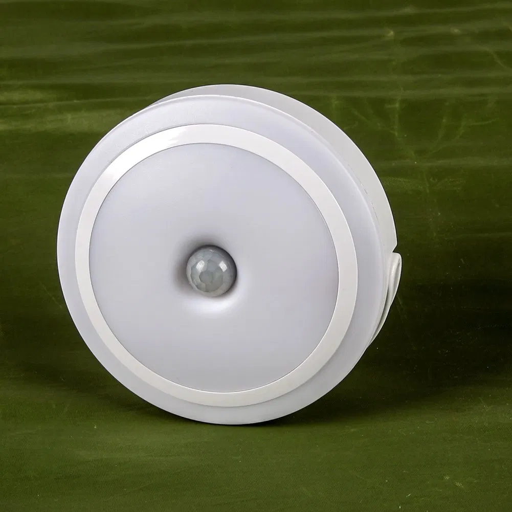 Iluminação Portátil com Sensor de Movimento LED Recarregável Yichen