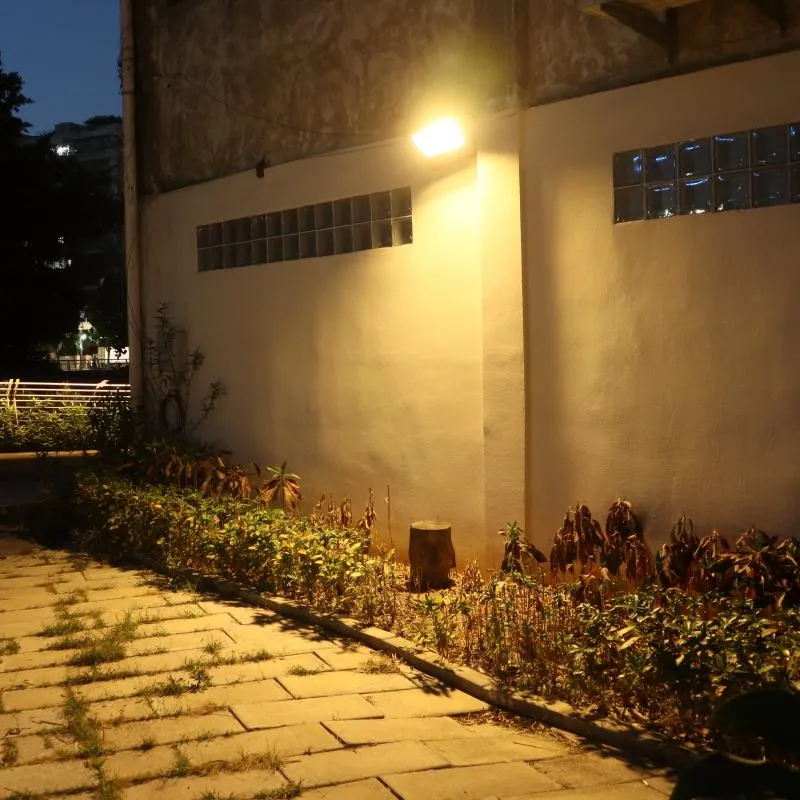 Luz de Inundação LED Solar Aurora - Detalhe 4