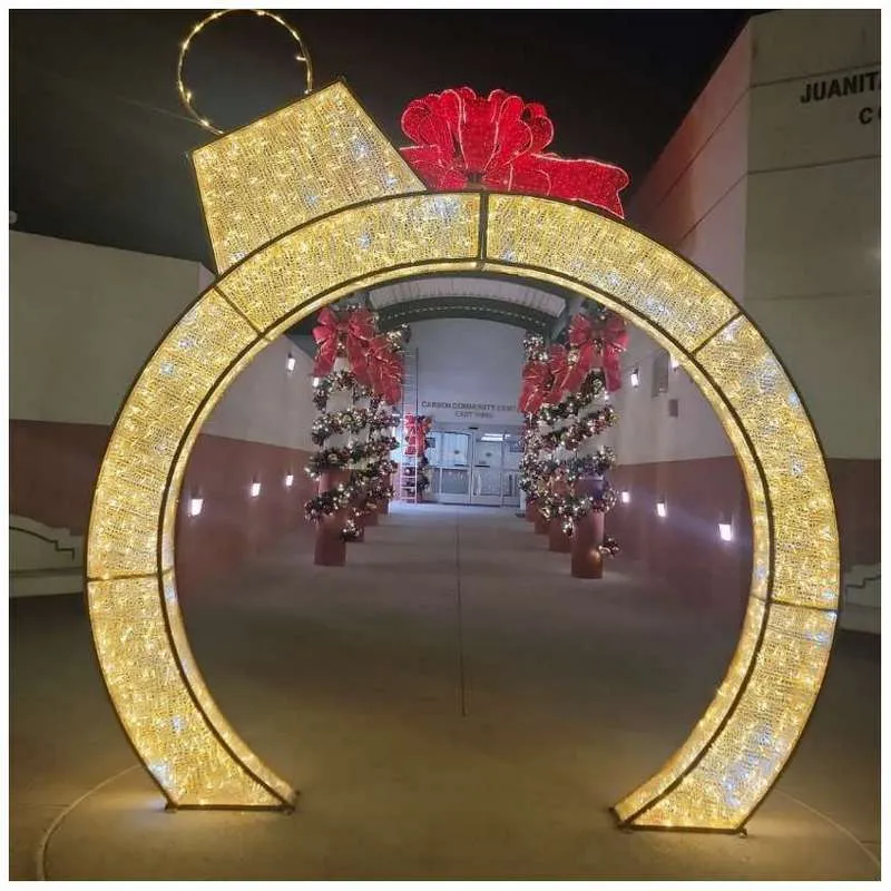 Iluminação Bauble Dourado LED para Exterior Túnel