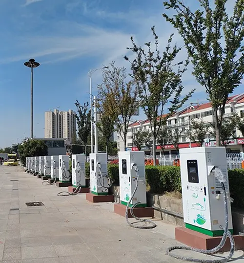 Public DC fast charging station for highway and urban hubs