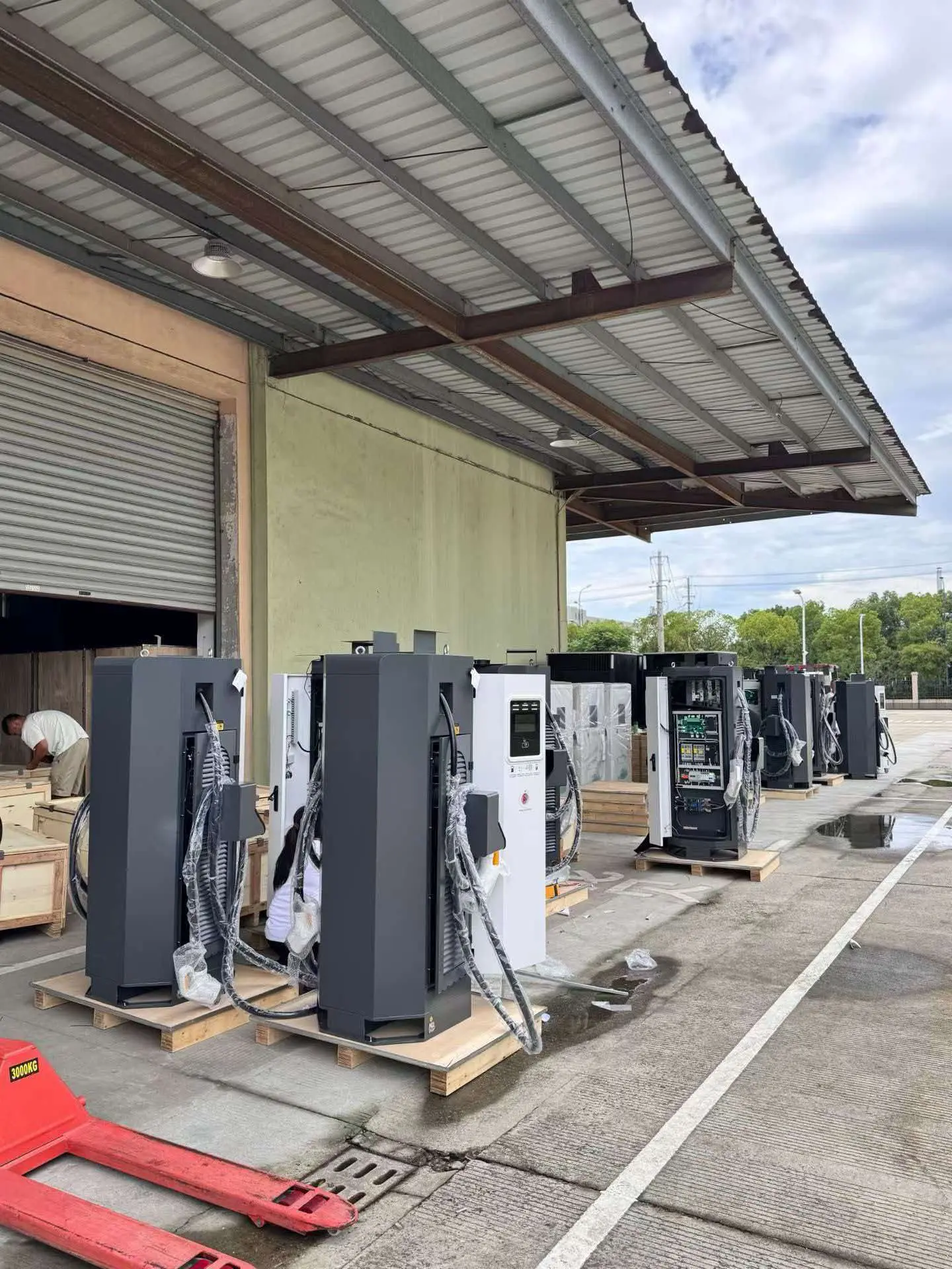 40 CCS2 European standard DC fast chargers shipped to Brazil
