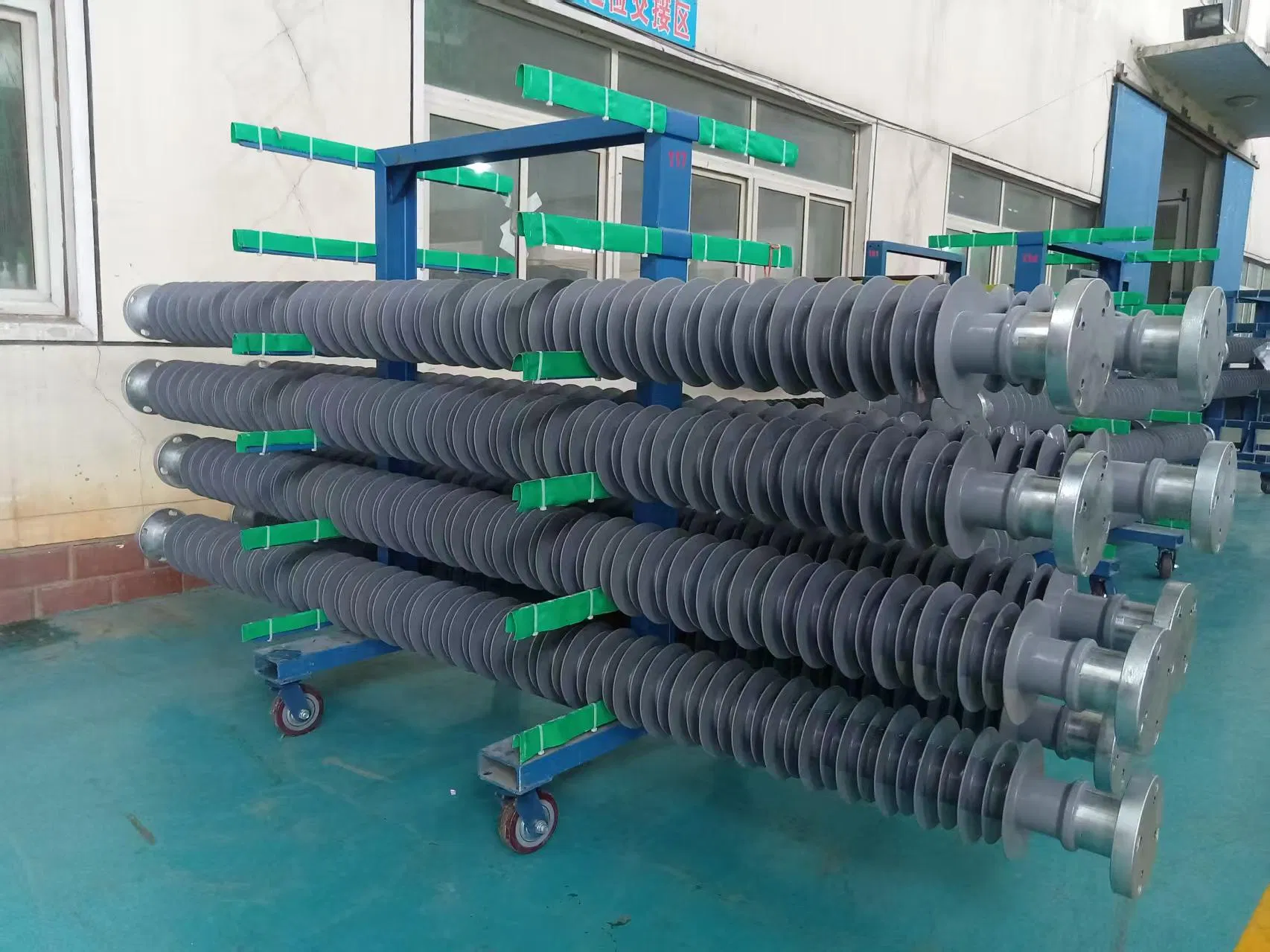 400kv عوازل محطة الكهرباء من مطاط السيليكون البوليمري لنقل الطاقة