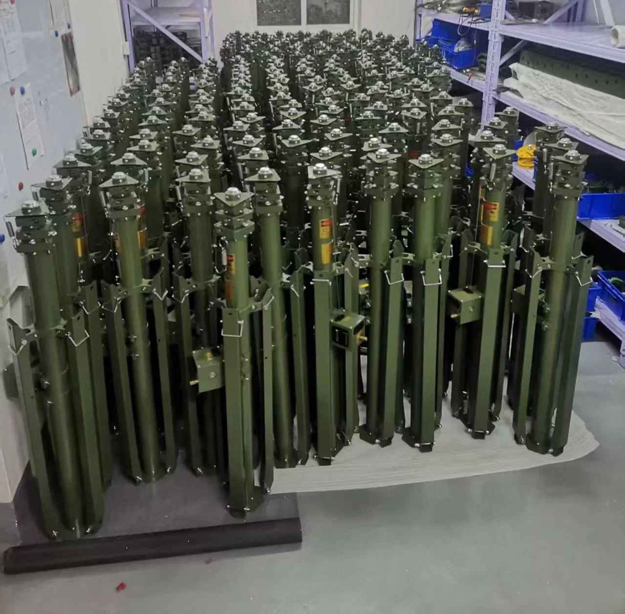 عمود telescopic محمول لصد الرياح مع شعار مخصص لمراقبة مواقع البناء
