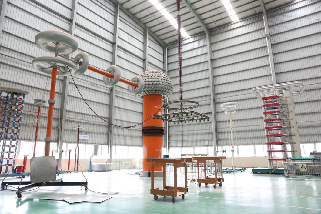 110kv~220kv عازل تعليق القضيب مركب بوليمر / عازل مطاط سيليكون