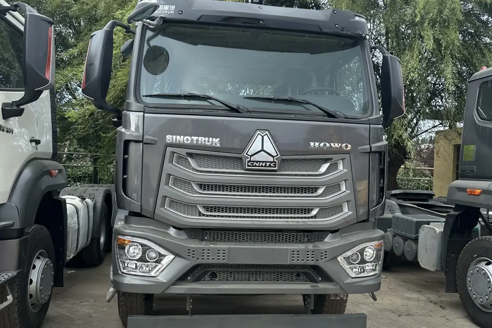 Discount 2019-2024 Sinotruk HOWO Nx 371HP Trailer Head Truck 4X2.6X4 Sino Hohan 400HP 6/10 Wheels 20-60 Tons Sand Tractor Truck Pricelist, Service