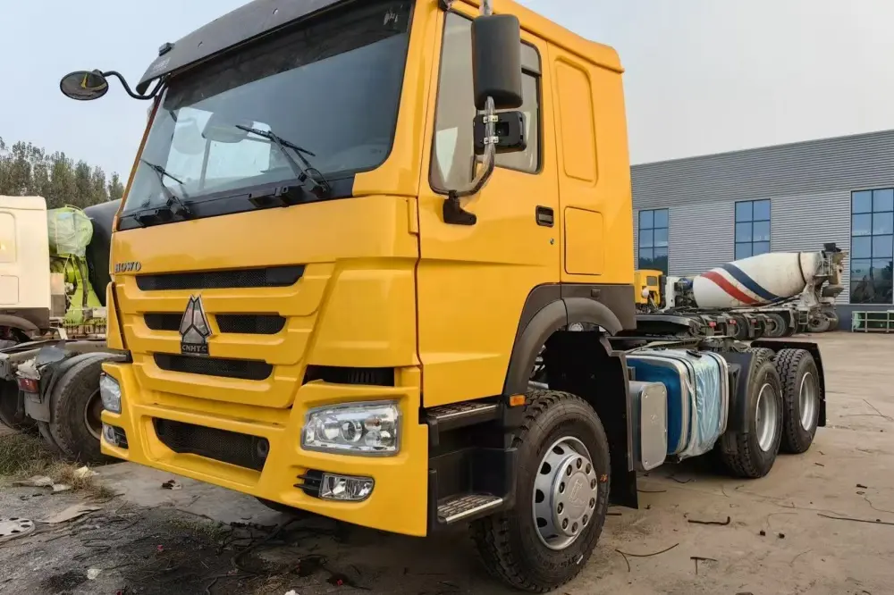 Custom Used Tractor Truck Sinotruk HOWO 6X4 371/375/400HP Robust Heavy Duty Tractor for Efficient Towing and Fuel Transport Quotes, Exporter
