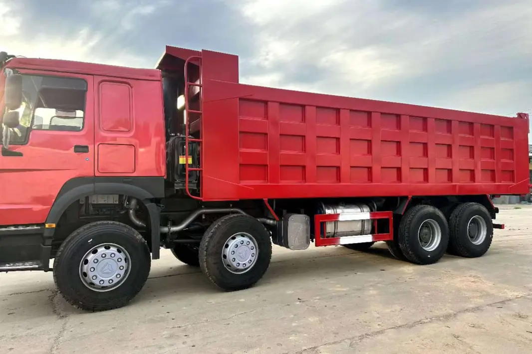 Famous Howo Dump Truck 8*4 371-420hp.12 Wheeler Trcuk Manufacturer, Suppliers