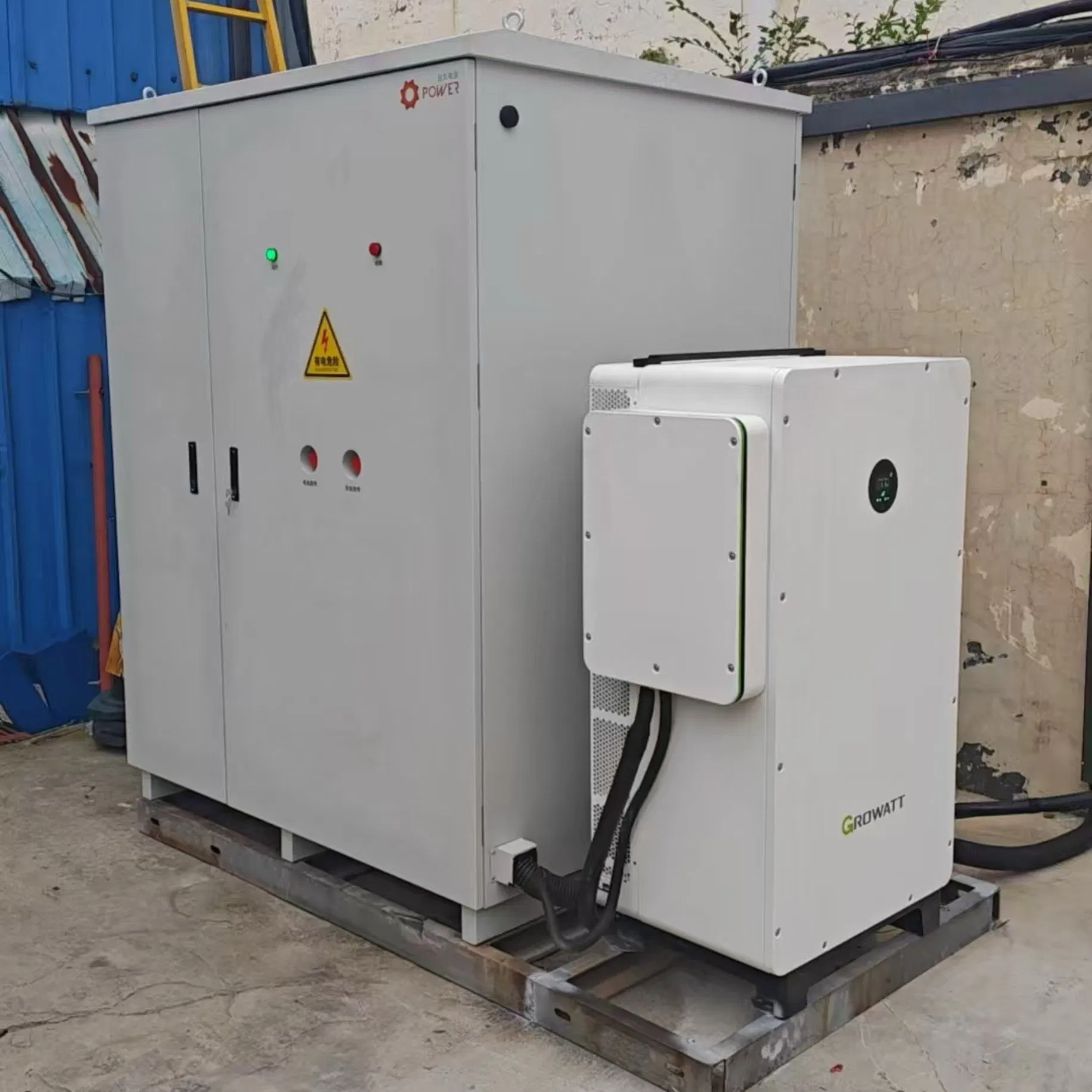 Solar Grid-Connected Energy Storage System