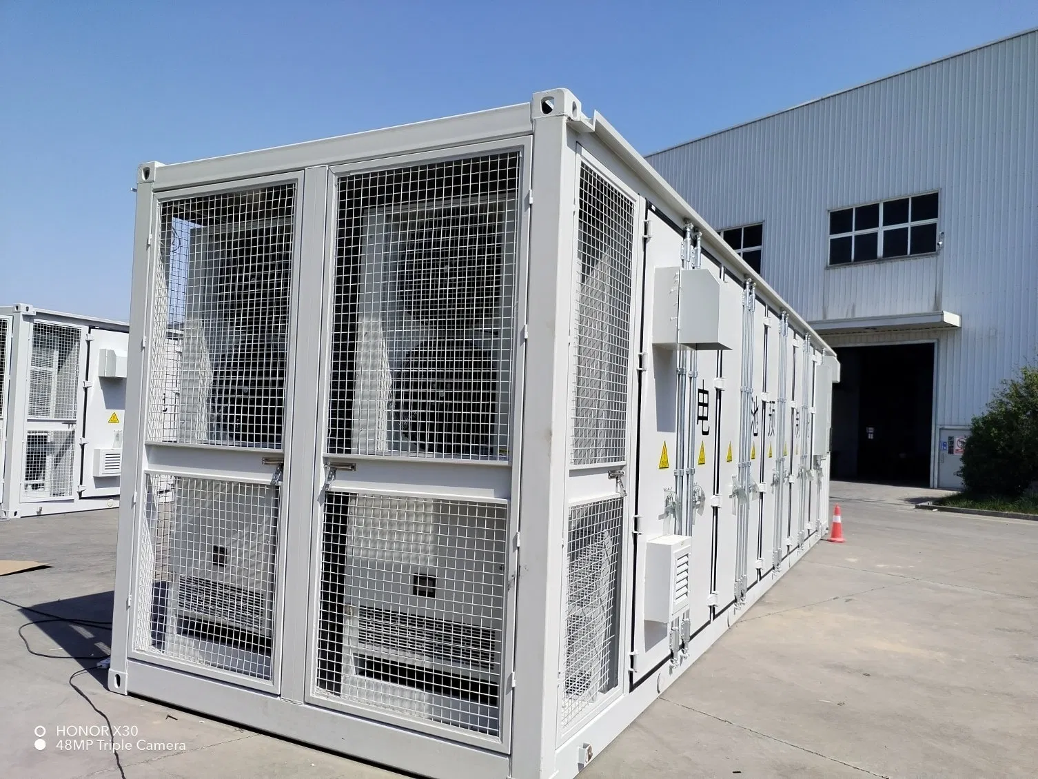 High Capacity 40FT LiFePO4 Solar Battery Storage Solution