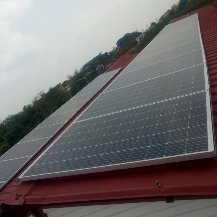 Industrial Power Renewable off-Grid All in One Energy Storage Solar Home System