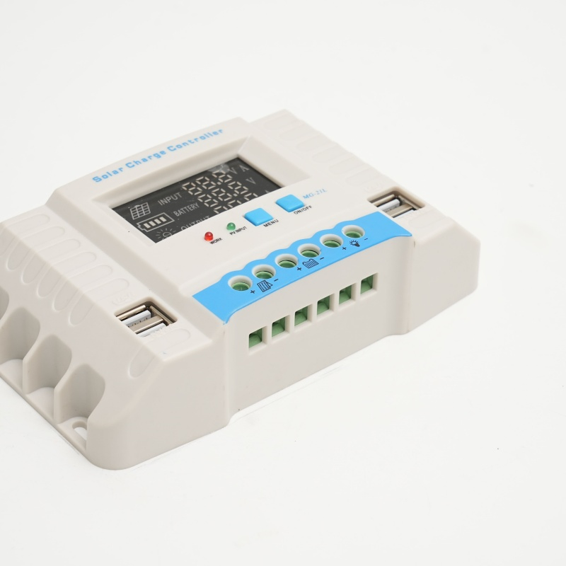 Smart Solar Energy Management System with LCD Monitor