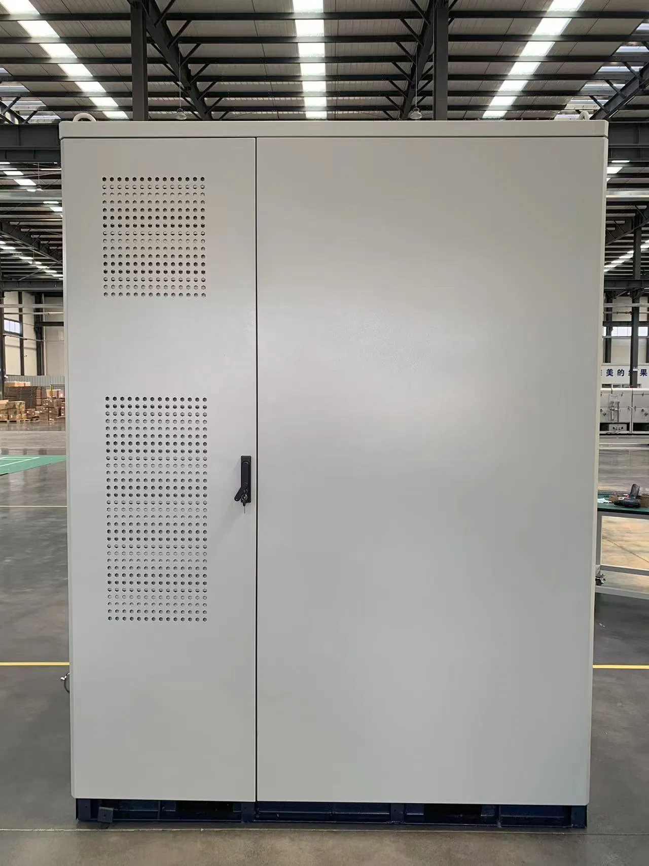 215kwh Air Cooling Commercial Battery Pack Energy Storage Solutions with High Voltage Inverter Systems