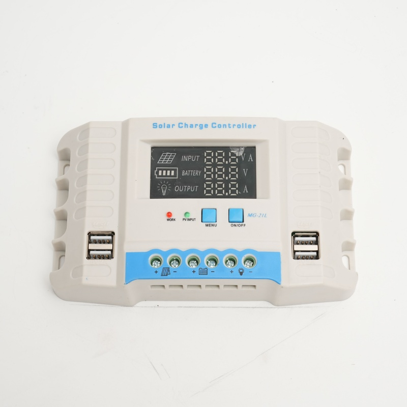 Smart Solar Energy Management System with LCD Monitor