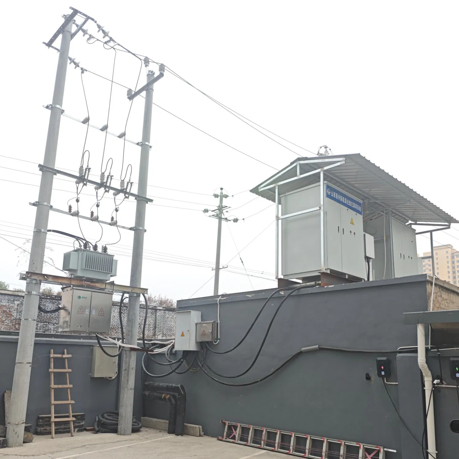 Solar Grid-Connected Energy Storage System