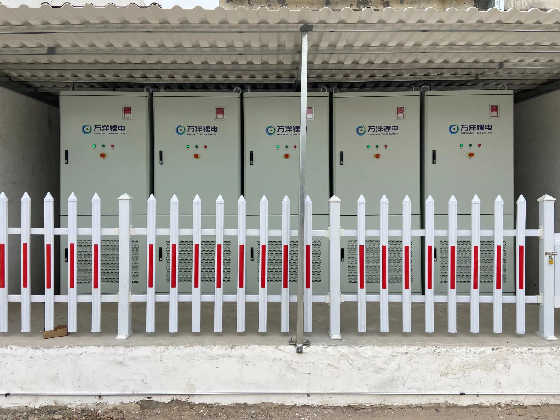 High-Capacity Commercial Battery Storage Solutions for Efficient Energy Management