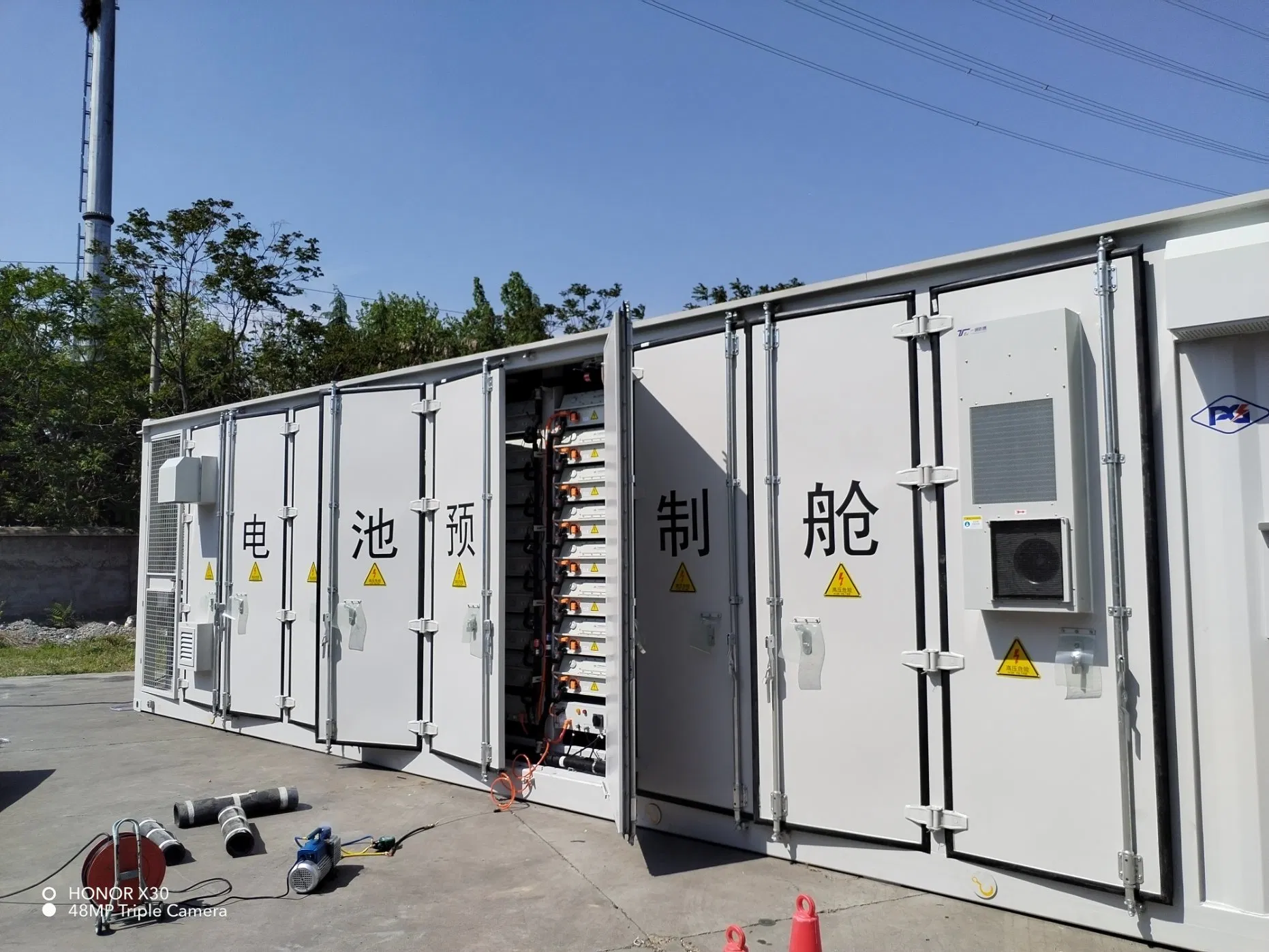 High Capacity 40FT LiFePO4 Solar Battery Storage Solution