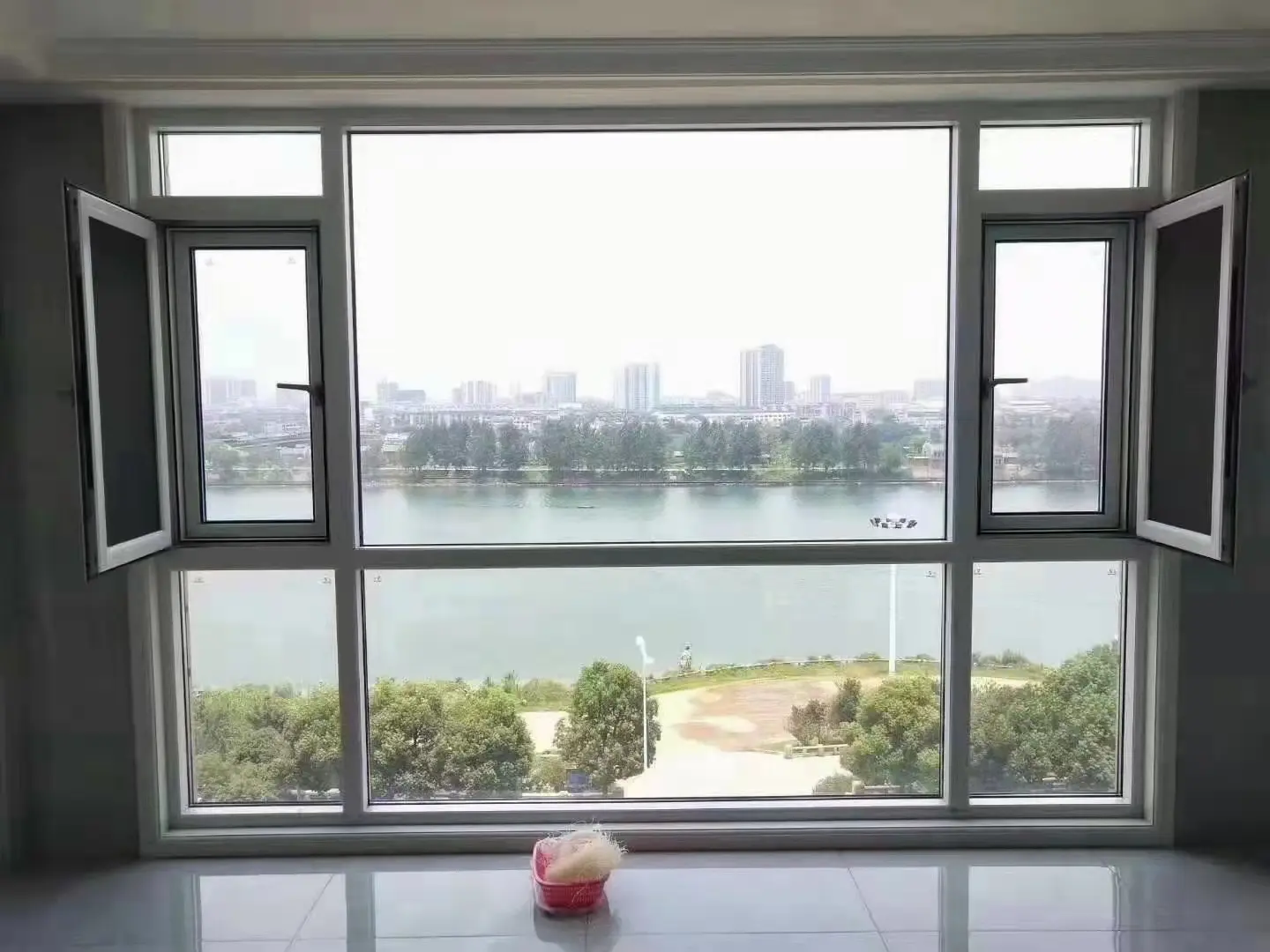 Wholesale Cheapest Price White Bifold Patio Doors - Luxury modern good sound-proofing Aluminum alloy  - HK prefab Factories, Pricelist