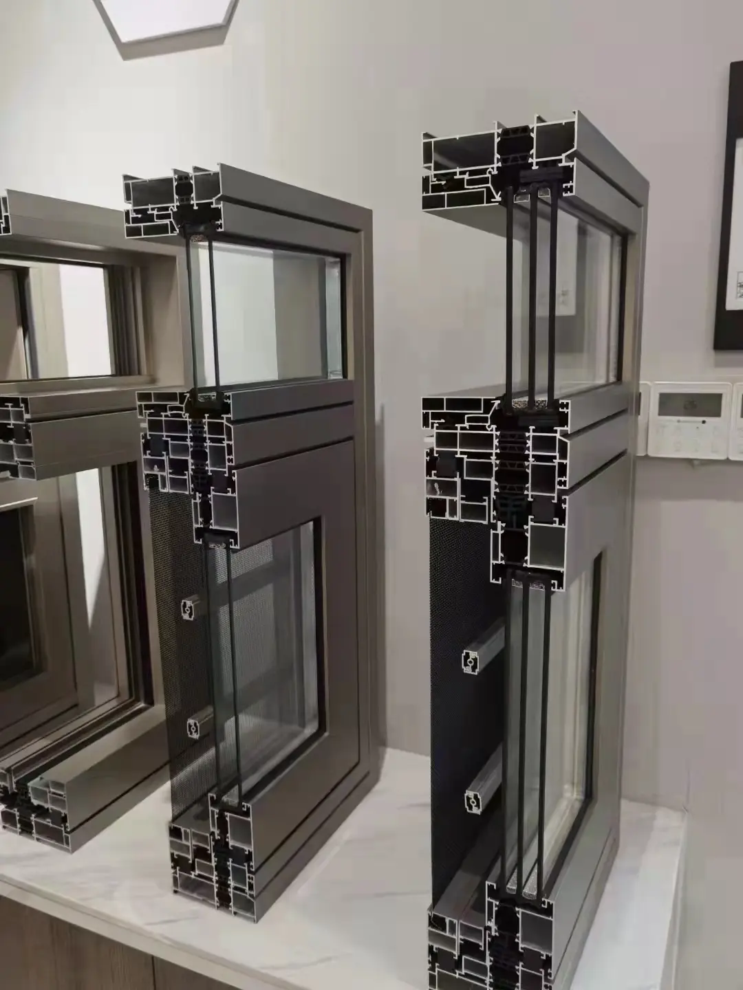 High-Quality New Series of casement Window with Double Tempered Glass Aluminum thermal break system .  Factories, Pricelist