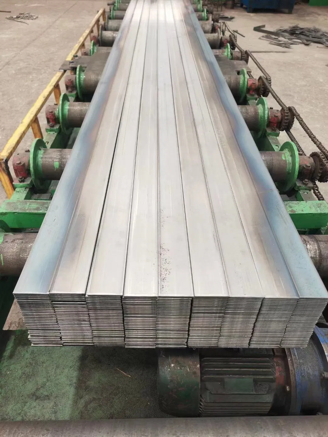 Premium Carbon Steel Flat Bars for Industrial Applications