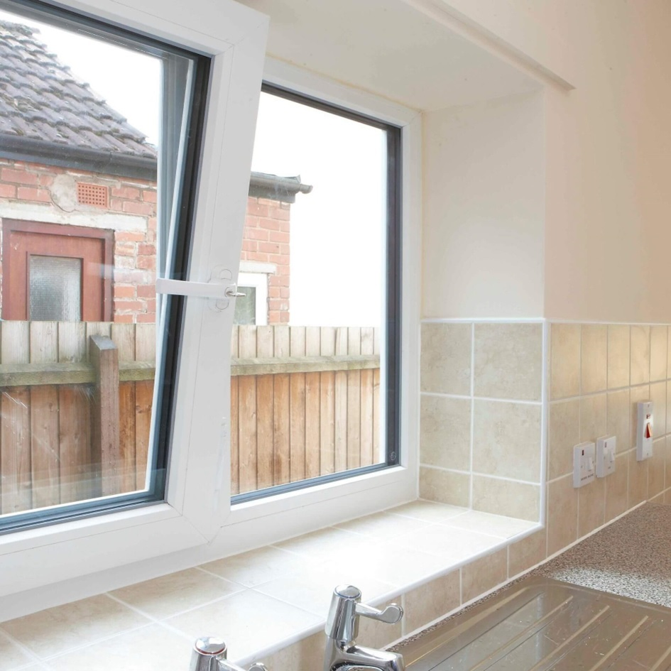 Country Style with Stainless Steel Tilt Turn Grill Gille Window