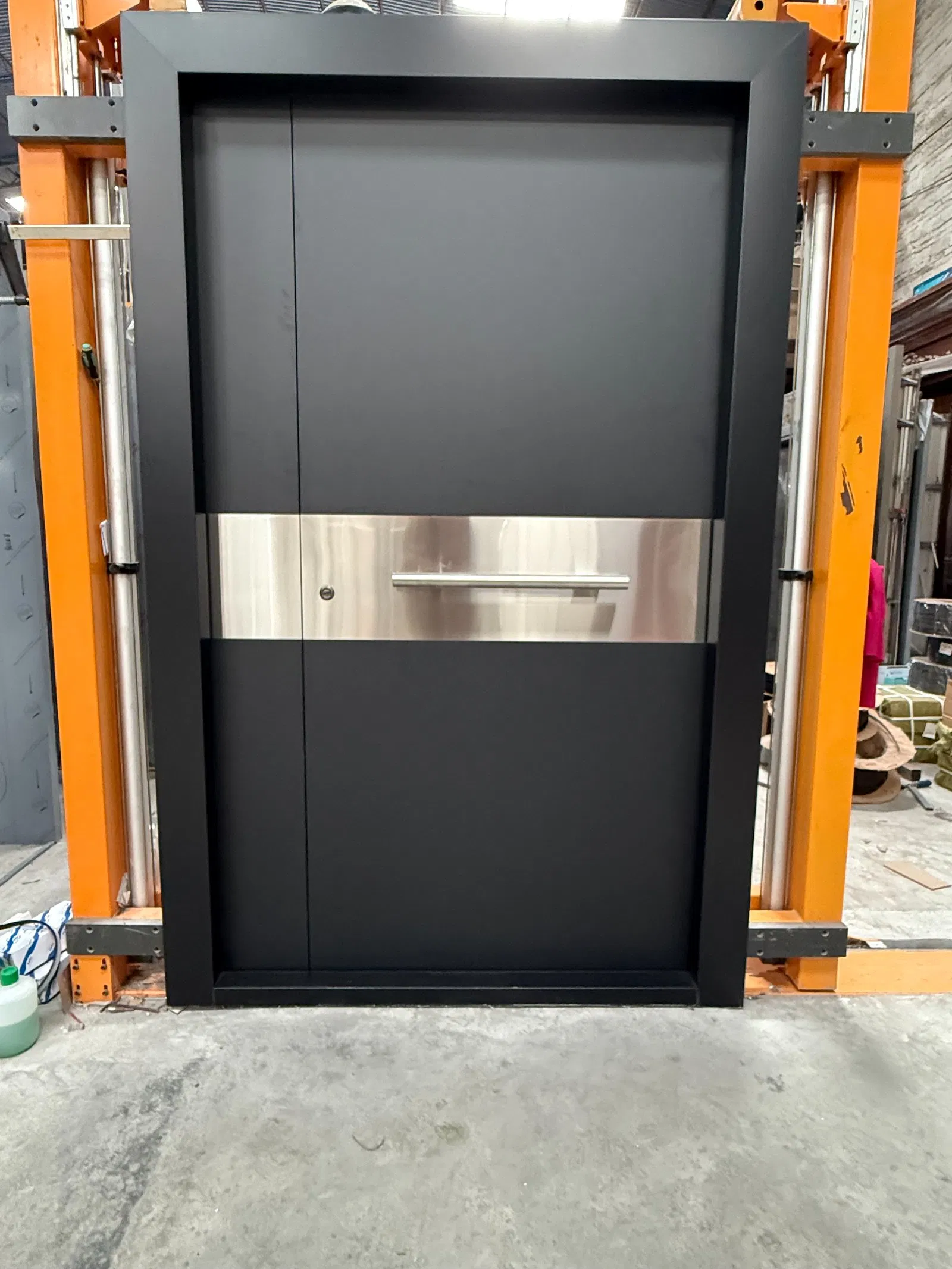 Stylish and Durable Aluminum Entry Door with Custom Options