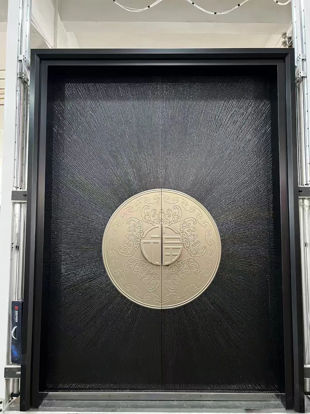 Ordinary Carved Door 2