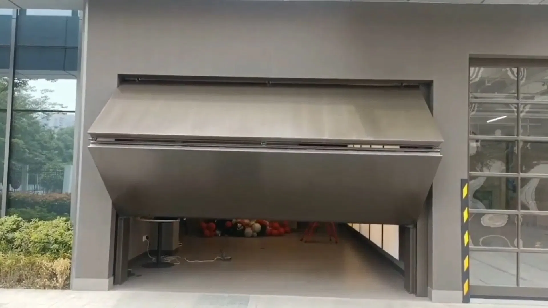 Motorized Aluminum Bi-Fold Door Automatic Operation with Remote Control