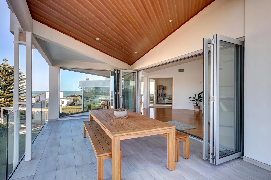 Bi-folding Door