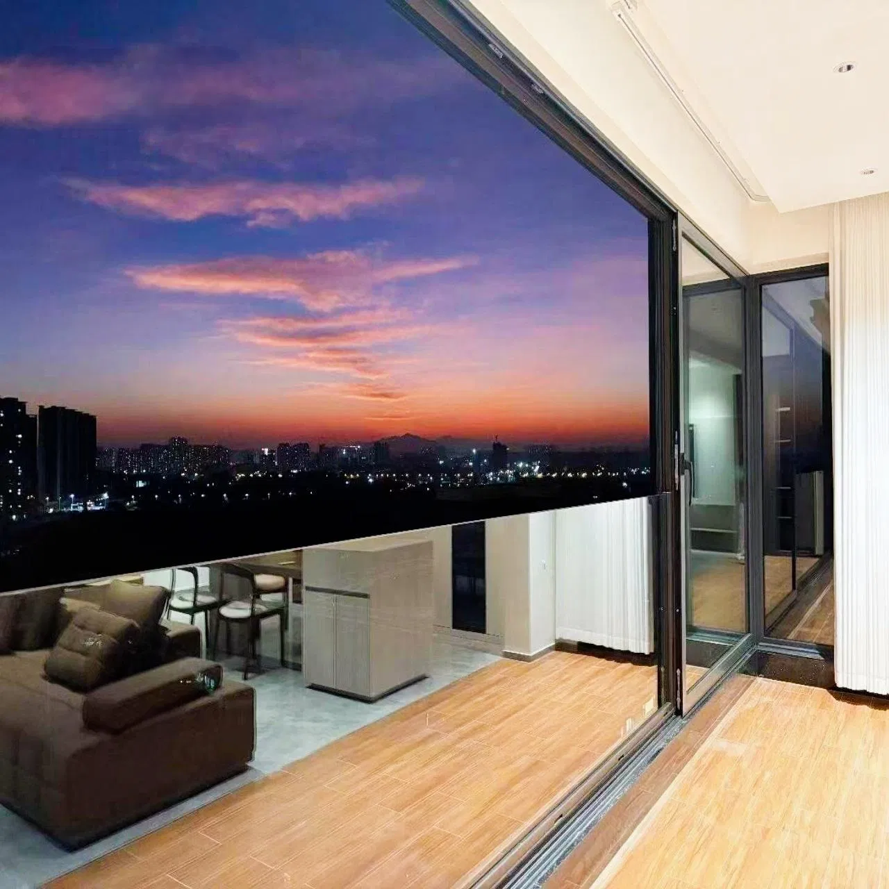 6. Simple Design Aluminum Glass/Aluminum Turn/Fixed/Swing/Sliding Glass Side Pressure/Aluminium Security Window