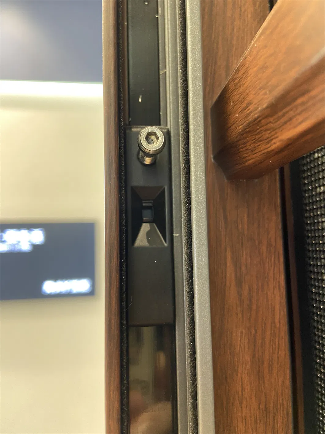 Aluminium window lock